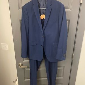 Kenneth Cole navy blue suit, 42r jacket pants 36x32